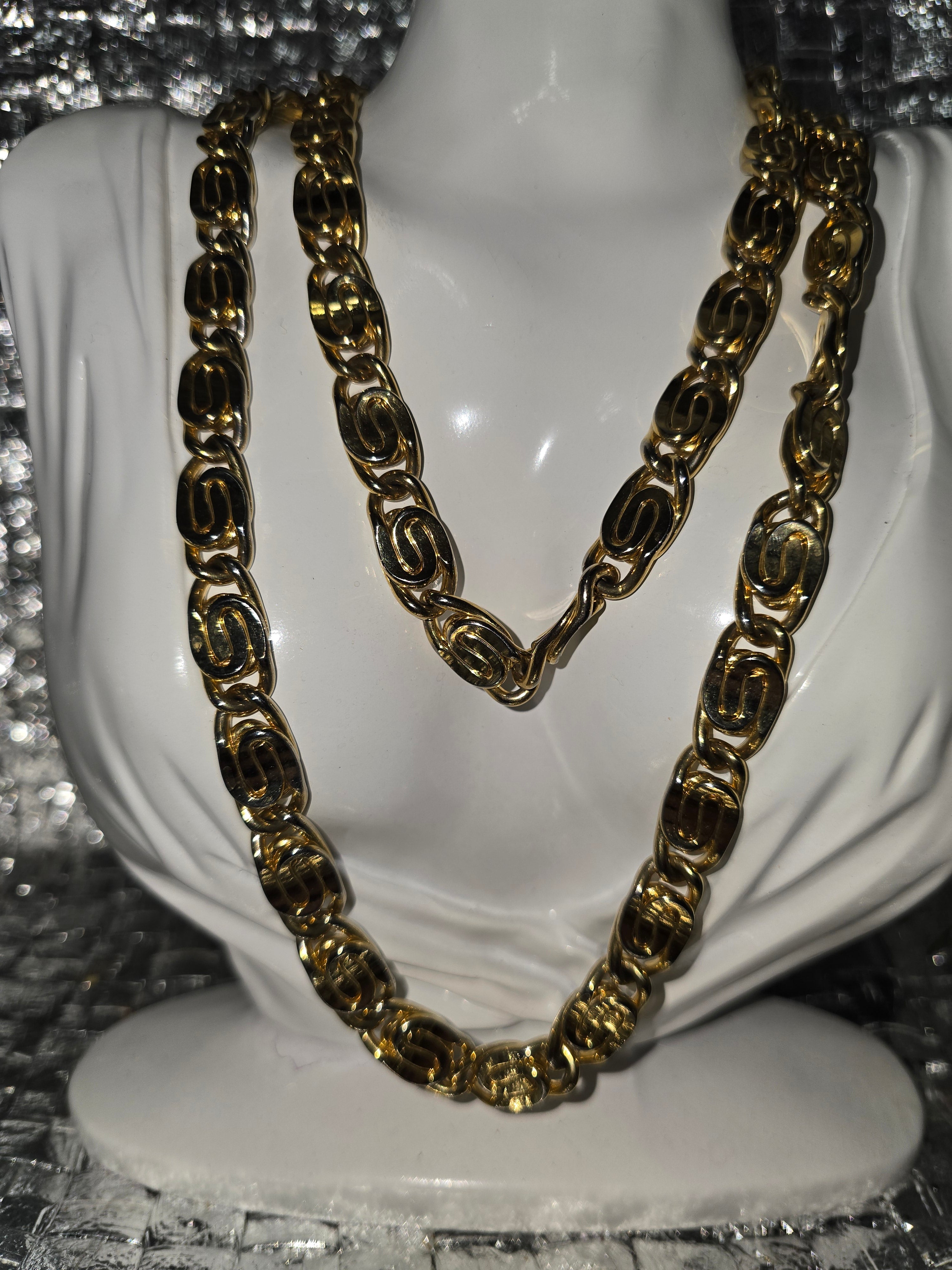 Vintage Gold tone Double Scroll/ Snail Thick Necklace