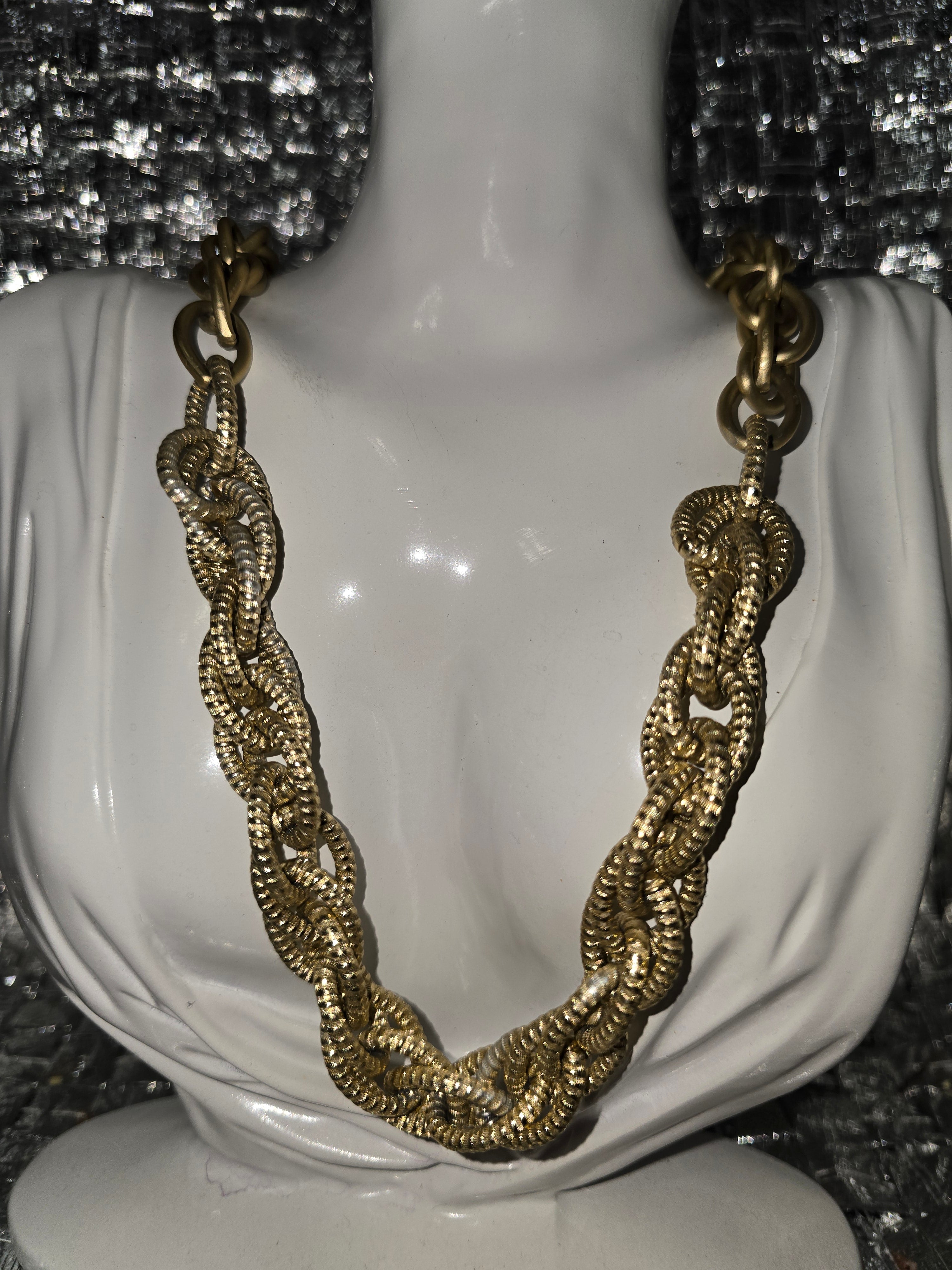 Vintage Gold tone necklace