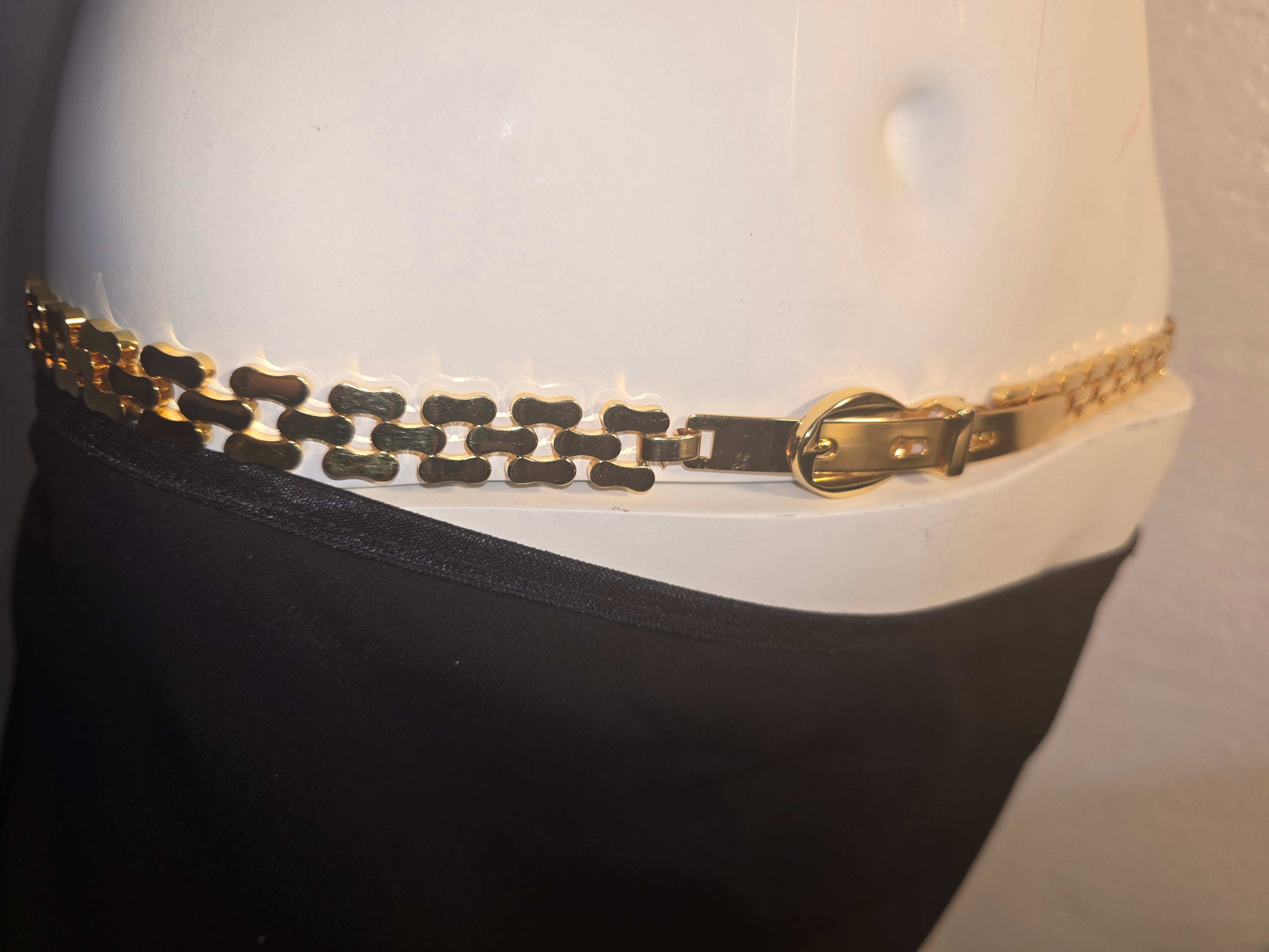 Vintage 80s gold chain link belt