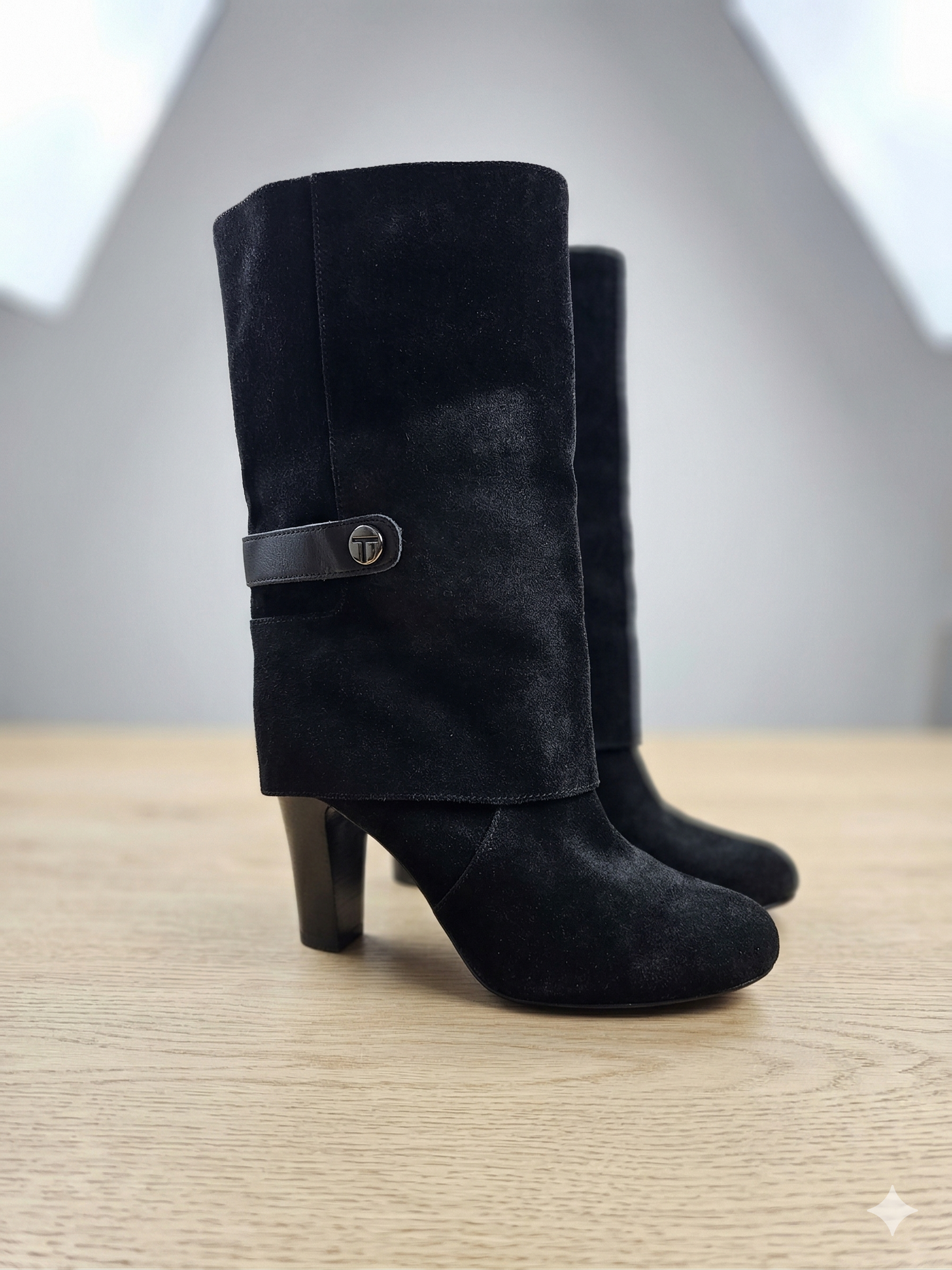 Tahari suede boots